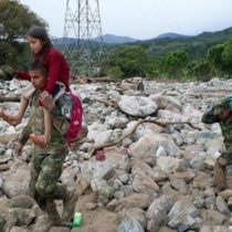 “Lo más duro son los niños huérfanos y en parte porque uno tiene hijos”: habla médico que atiende a víctimas del deslave de Mocoa, en Colombia