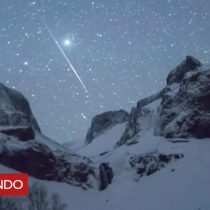 [VIDEO] La espectacular lluvia de meteoritos que iluminó el cielo de China