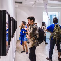 La exposición que reflexiona cómo la CIA metió mano en Chile y cambió nuestra historia para siempre