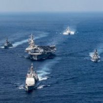 ¿Qué capacidad de armamento tiene la flota desplegada por EEUU hacia la península de Corea?