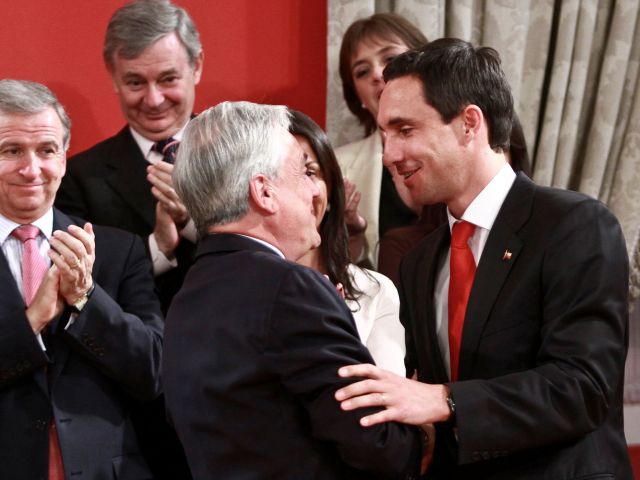 Puerta giratoria piñerista: ex ministro encabezará directorio de AFP Capital Puerta giratoria piñerista: ex ministro encabezará directorio de AFP Capital