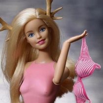 Barbie ahora fuma, toma y tiene celulitis según cuenta de Instagram