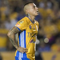 [VIDEO] La mala jornada de Eduardo Vargas: falla penal y participa del gol rival