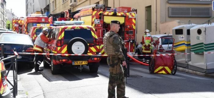 Prolongan arresto de presuntos yihadistas que iban a atentar en campaña francesa Prolongan arresto de presuntos yihadistas que iban a atentar en campaña francesa