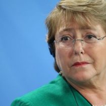 Bachelet trata de salvar reforma a educación superior y llama a parlamentarios a 