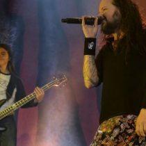 Tye, el hijo de 12 años de Robert Trujillo, de Metallica, que llega a Chile como bajista de Korn