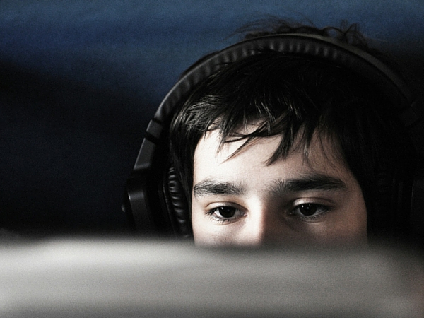 Simce: Netflix, chats y consolas impactan negativamente en comprensión de lectura Simce: Netflix, chats y consolas impactan negativamente en comprensión de lectura