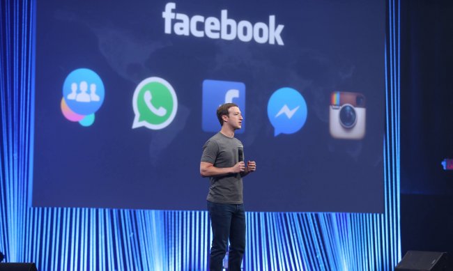Zuckerberg revela planes de Facebook con los teléfonos para su primera fase de realidad aumentada Zuckerberg revela planes de Facebook con los teléfonos para su primera fase de realidad aumentada