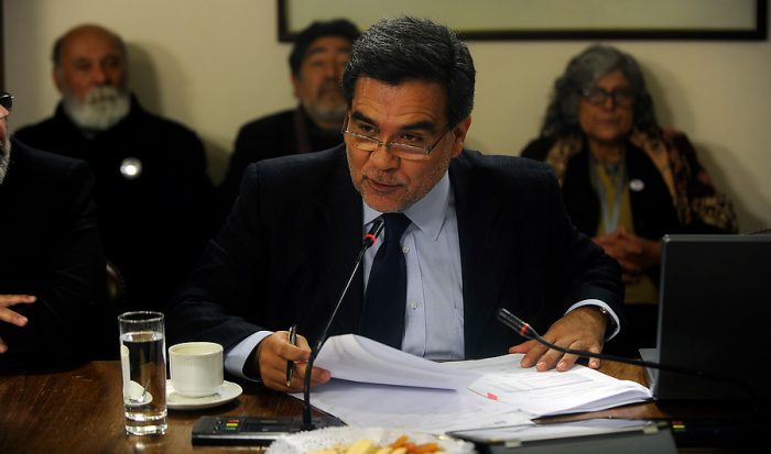 Barraza dice que Gajardo es «poco serio» en su critica al SII y recuerda que casos de platas políticas se originaron con la querella por fraude al FUT que presentó el servicio Barraza dice que Gajardo es