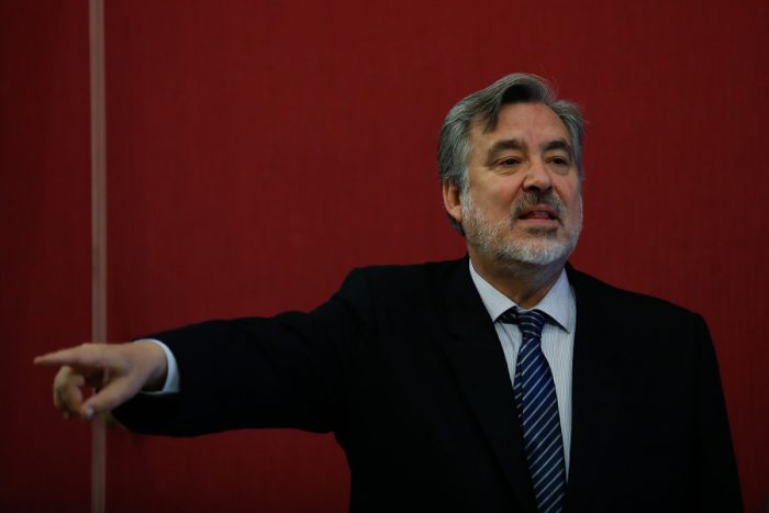 Guillier sale a repasar a Piñera: «No hay nadie en Chile con más conflictos de interés que el candidato de la derecha» Guillier sale a repasar a Piñera:
