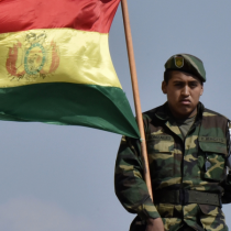 Heraldo Muñoz califica como «delicada» la movilización de tropas bolivianas en la frontera