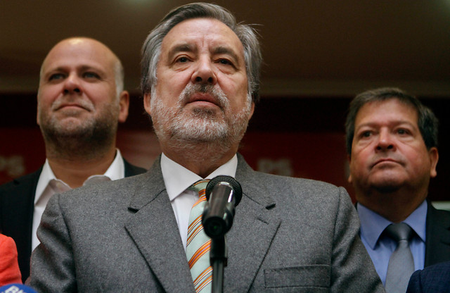 Guillier sobre cuestionamiento ético a su candidatura por elusión de impuestos del PS: «Si es por daño moral, no deberían tener candidato en la derecha» Guillier sobre cuestionamiento ético a su candidatura por elusión de impuestos del PS: