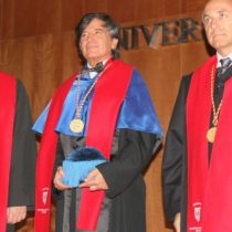 Dr. Carlos López Otín es investido con el grado Doctor Honoris Causa por la Universidad Autónoma de Chile