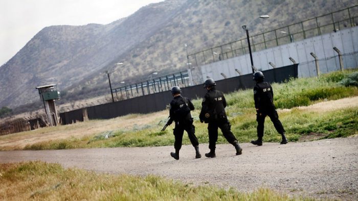 La ambivalencia del sentimiento humanitario: El caso de los presos de Punta Peuco La ambivalencia del sentimiento humanitario: El caso de los presos de Punta Peuco
