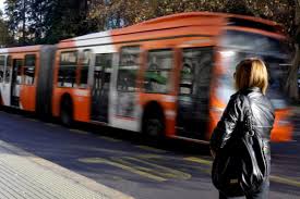 Corte de Santiago decreta prisión preventiva a estudiante que agredió a fiscalizadora del Transantiago Corte de Santiago decreta prisión preventiva a estudiante que agredió a fiscalizadora del Transantiago