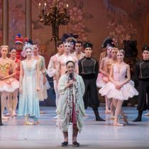 A los 80 años directora del Ballet de Santiago recibe el Oscar de la danza