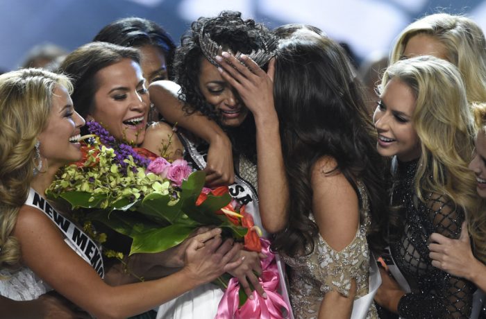 La nueva Miss EE.UU. inmigrante y científica que genera controversia