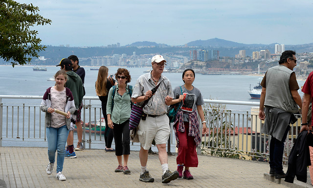 Chile recibió 5,6 millones de turistas extranjeros en 2016 Chile recibió 5,6 millones de turistas extranjeros en 2016