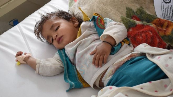 Niños muriendo en los pasillos del hospital y pacientes atendidos en sus coches: el horror de la crisis del cólera “sin precedentes” en Yemen Niños muriendo en los pasillos del hospital y pacientes atendidos en sus coches: el horror de la crisis del cólera