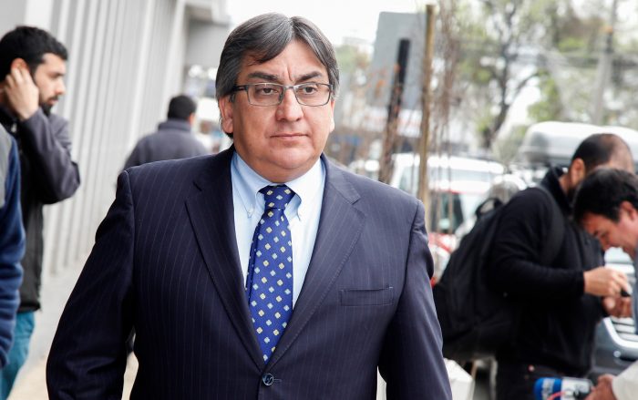 Mario Zumelzu, el polémico abogado de Evelyn Matthei y el caso coimas en Argentina que podría salpicar a Sebastián Piñera  