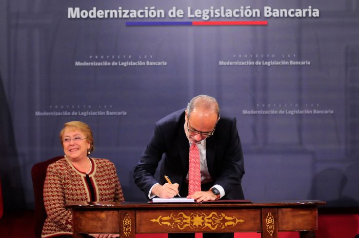 Gobierno firma esperado proyecto para nueva Ley de Bancos: BancoEstado necesitaría capitalización de US$1.000 millones para cumplir con nueva normativa