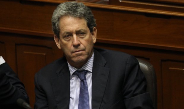 Duro revés para PPK: ministro de Economía del Perú dimite tras perder la confianza del Congreso Duro revés para PPK: ministro de Economía del Perú dimite tras perder la confianza del Congreso