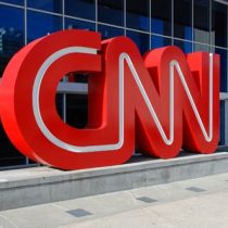 Tres periodistas de CNN dimiten tras retractarse de un reportaje sobre Rusia