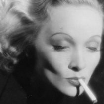 Inteligentes, sensuales, calculadoras y peligrosas: ¿por qué seguimos hechizados por la “mujer fatal”?