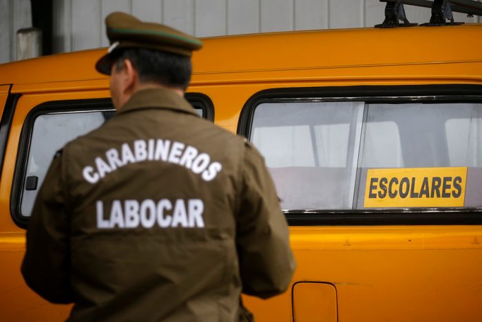 Detienen a conductora de furgón que habría atropellado a niña de siete años en Ñuñoa Detienen a conductora de furgón que habría atropellado a niña de siete años en Ñuñoa