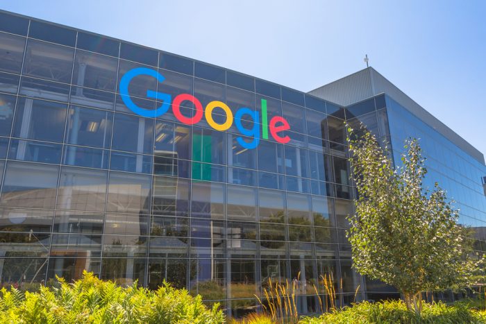 La multa europea toca el beneficio de matriz de Google, cuyos ingresos siguen al alza La multa europea toca el beneficio de matriz de Google, cuyos ingresos siguen al alza