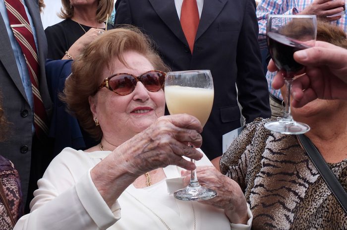 Corte revoca fallo en el caso Riggs y ordena devolución de dinero y bienes a la familia Pinochet Corte revoca fallo en el caso Riggs y ordena devolución de dinero y bienes a la familia Pinochet