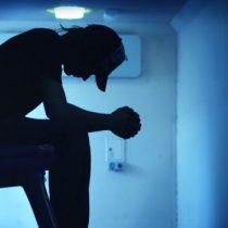 Por qué Nueva Zelanda tiene las tasas de suicidio juvenil más altas del mundo desarrollado