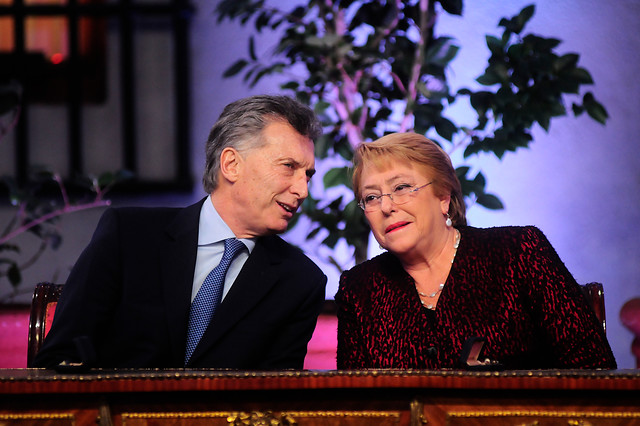 Bachelet y Macri afianzan integración física Chile-Argentina con firma de acuerdos Bachelet y Macri afianzan integración física Chile-Argentina con firma de acuerdos