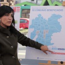 Ministra de Transportes presenta 30 recorridos del Transantiago que tendrán horario fijo