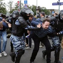 [VIDEO] Cerca de 2.000 detenidos en protestas antigubernamentales en Rusia