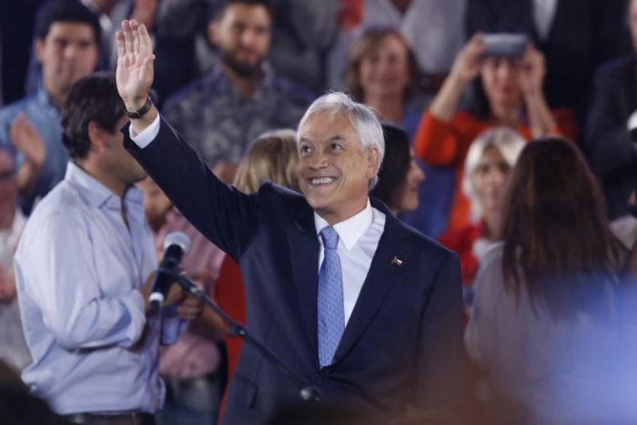 Piñera cancela sorpresivamente acto masivo de cierre en La Florida y lo cambia por asado en su comando Piñera cancela sorpresivamente acto masivo de cierre en La Florida y lo cambia por asado en su comando