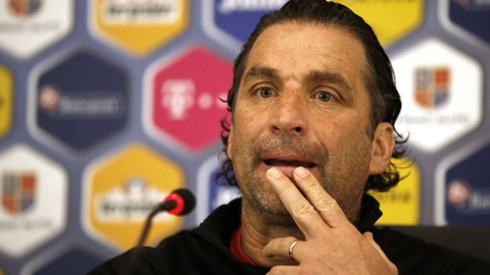 Pizzi instala la incertidumbre en la antesala del duelo ante Camerún: “Sánchez todavía siente dolor, mañana veremos si juega” Pizzi instala la incertidumbre en la antesala del duelo ante Camerún: