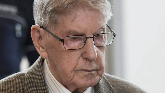 Fallece ex guardia de Auschwitz condenado por la muerte de 170 mil personas Fallece ex guardia de Auschwitz condenado por la muerte de 170 mil personas