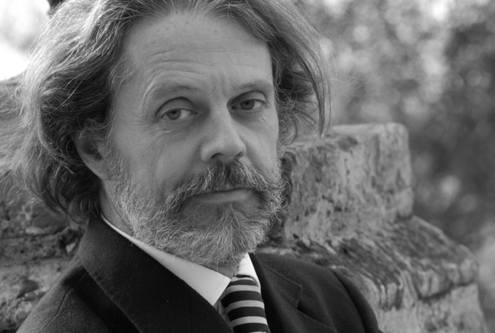 El poeta Jorge del Río presenta su libro “Dolora quietud” El poeta Jorge del Río presenta su libro “Dolora quietud”