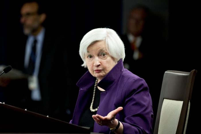 Funcionarios de la Fed impulsan drástica revisión de políticas Funcionarios de la Fed impulsan drástica revisión de políticas