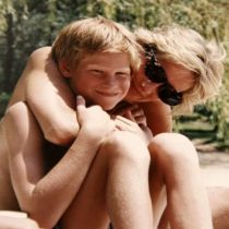 Los recuerdos de la última llamada de la princesa Diana que persiguen a los príncipes William y Harry