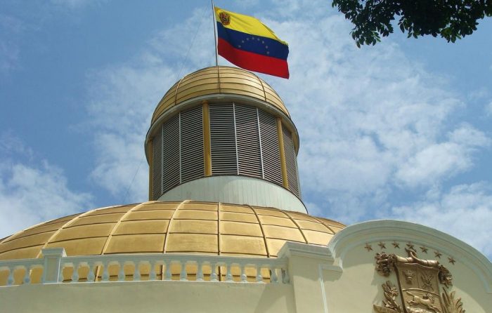 Fantasma del default pena a Venezuela: este lunes se reúne con más de 400 acreedores para renegociar deuda y evitar la quiebra financiera Fantasma del default pena a Venezuela: este lunes se reúne con más de 400 acreedores para renegociar deuda y evitar la quiebra financiera