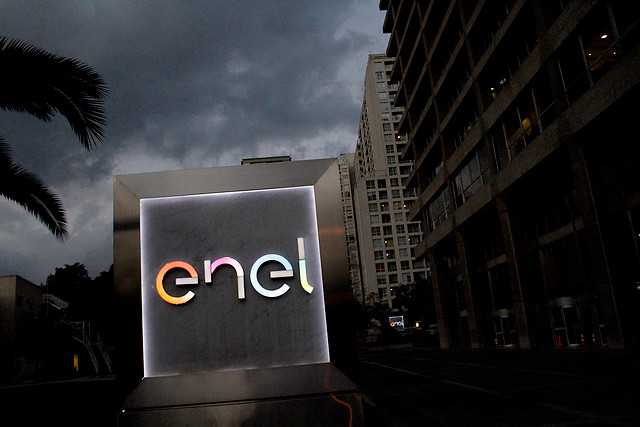 Enel se abre a renegociar polémicos contratos con Enel Green Power para lograr apoyo de minoritarios en Operación Elqui Enel se abre a renegociar polémicos contratos con Enel Green Power para lograr apoyo de minoritarios en Operación Elqui