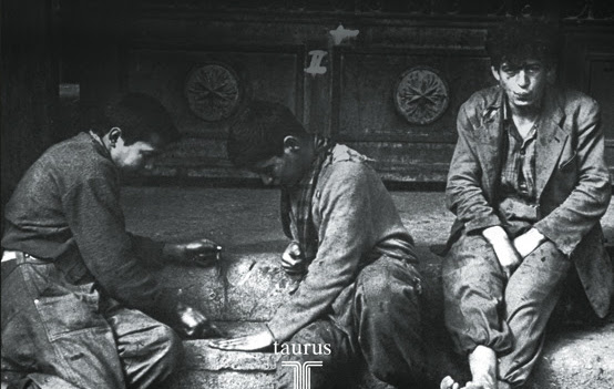 Libro “La historia desde abajo y desde adentro”: Obra que reúne más de 30 años de trabajo de Gabriel Salazar Libro “La historia desde abajo y desde adentro”: Obra que reúne más de 30 años de trabajo de Gabriel Salazar