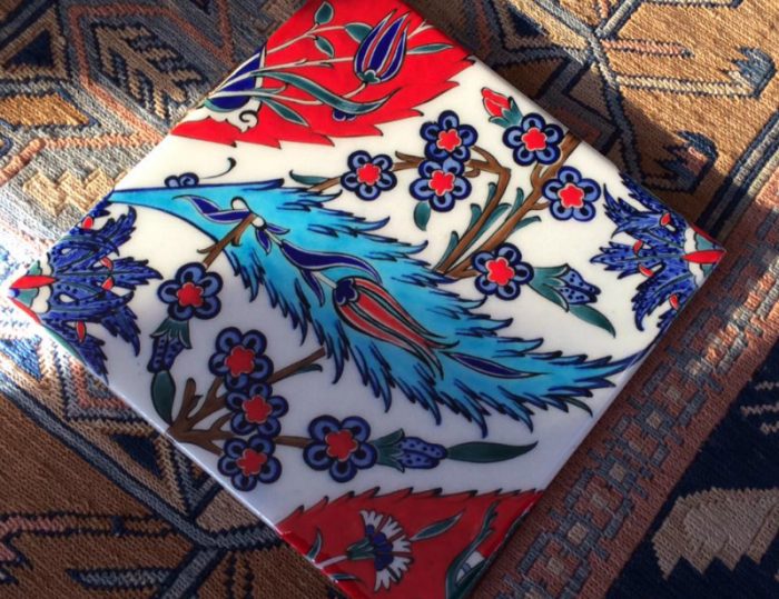 Azulejos del Imperio Otomano que serían exhibidos en la CEPAL fueron robados en Vitacura