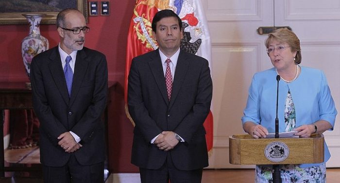 Rodrigo Valdés no logra evitar lo inevitable y Chile pierde su activo económico más preciado: ser el niño símbolo del manejo fiscal prudente Rodrigo Valdés no logra evitar lo inevitable y Chile pierde su activo económico más preciado: ser el niño símbolo del manejo fiscal prudente