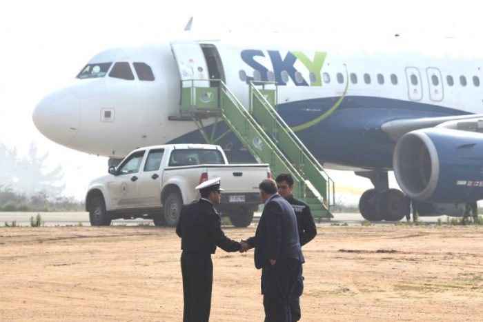 Avión de aerolínea SKY que viajaba a Antofagasta debió aterrizar de emergencia en aeropuerto de Concón Avión de aerolínea SKY que viajaba a Antofagasta debió aterrizar de emergencia en aeropuerto de Concón