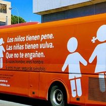 Movilh y Fundación Iguales rechazan arribo a Chile de la campaña homofóbica del «Bus de la Libertad»