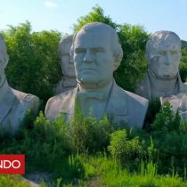 [VIDEO] El hombre que guarda los bustos gigantes de 43 presidentes de Estados Unidos en su granja