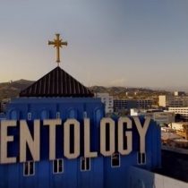 Cienciología, el culto al que pertenece el “opinólogo” Alberto Plaza y habría influido en los divorcios de Tom Cruise